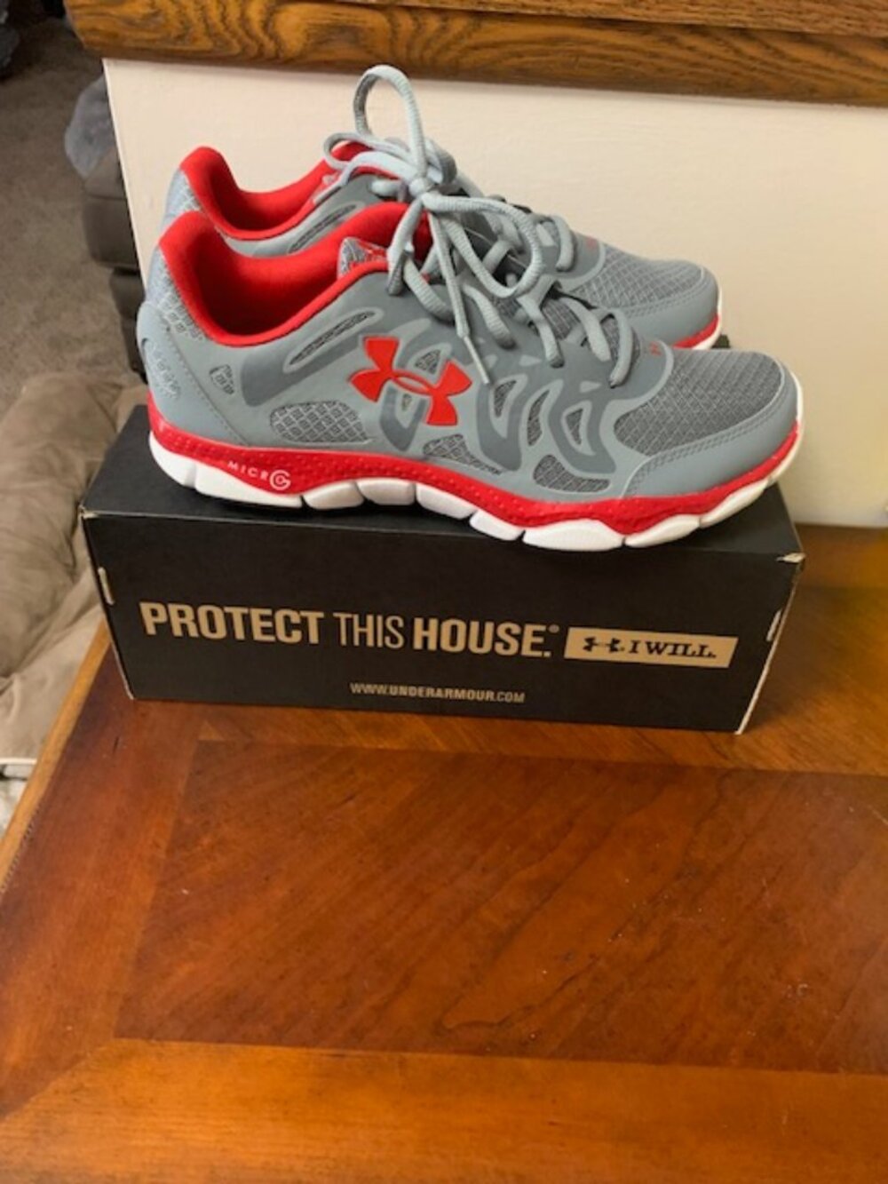 NWT Under Armour gray and red sneakers - Picture 2 of 7